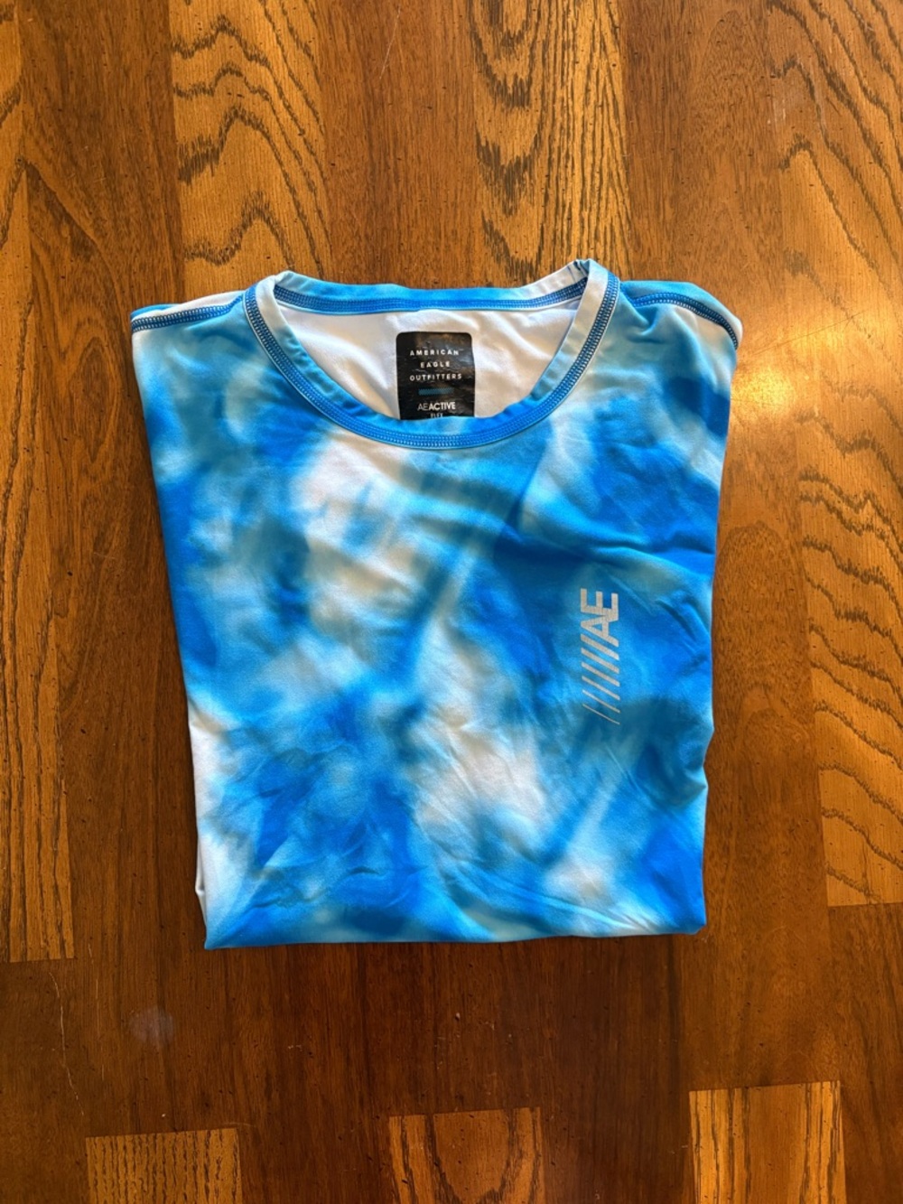 American Eagle Outfitters Blue & White Tie-Dye Men's Swim Rash Guard Active Flex